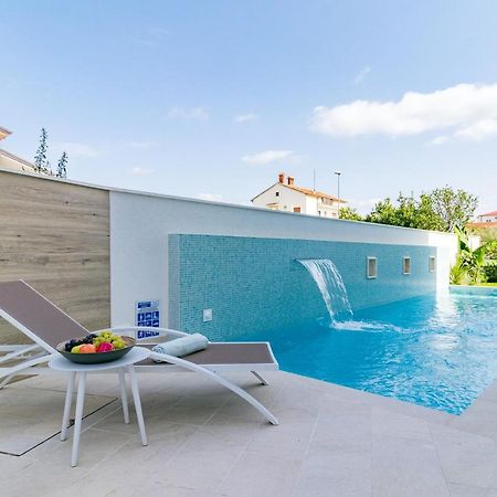 Villa Elena Deluxe Mit Whirlpool Und Beheiztem Pool Am Meer Und Wunderschoenen Blick Auf Die Brijuni Inseln Fažana Esterno foto
