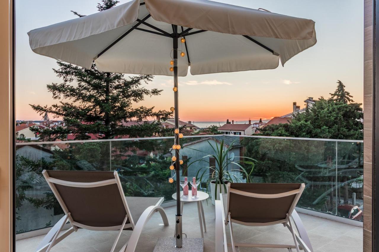 Villa Elena Deluxe Mit Whirlpool Und Beheiztem Pool Am Meer Und Wunderschoenen Blick Auf Die Brijuni Inseln Fažana Esterno foto