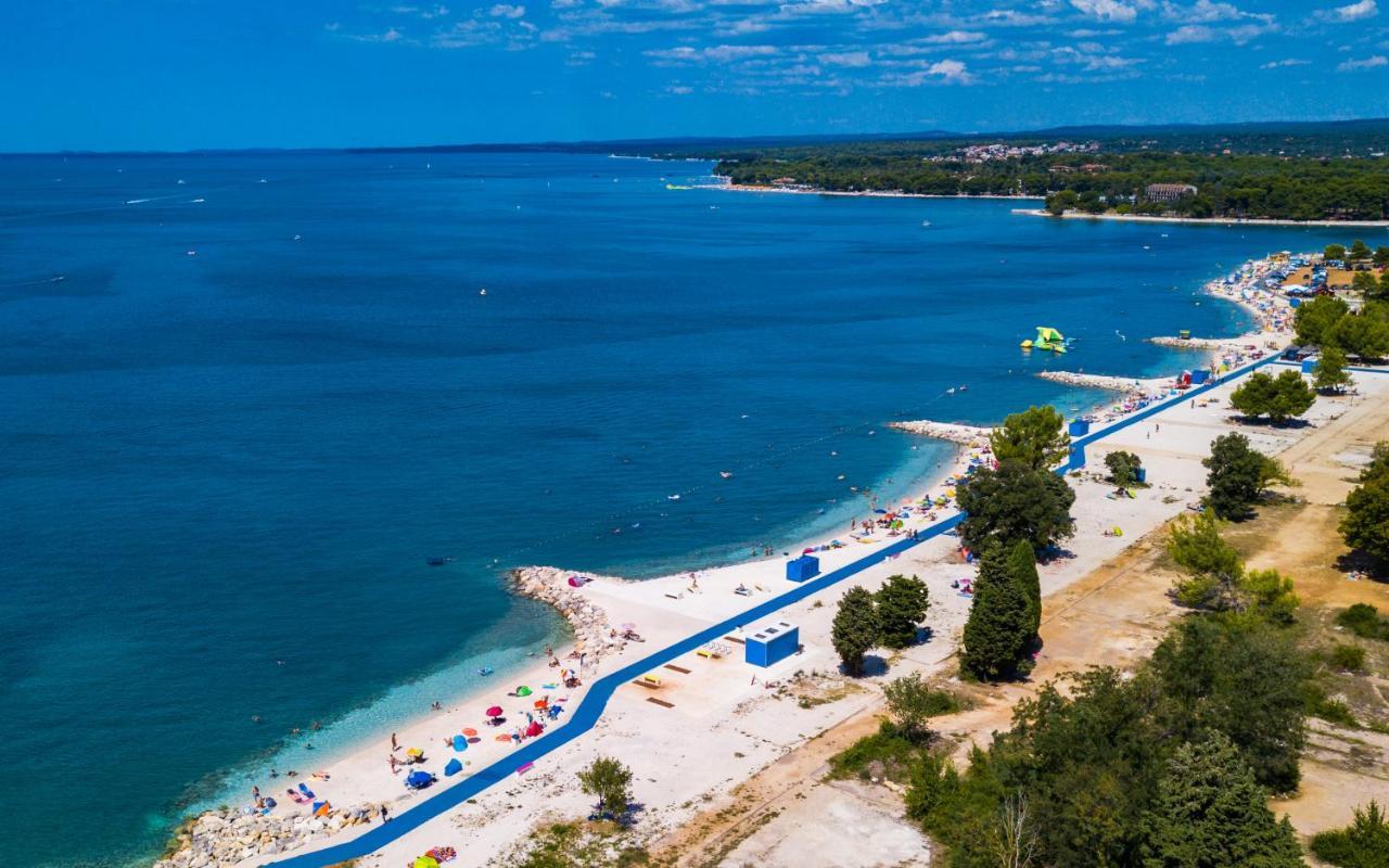 Villa Elena Deluxe Mit Whirlpool Und Beheiztem Pool Am Meer Und Wunderschoenen Blick Auf Die Brijuni Inseln Fažana Esterno foto